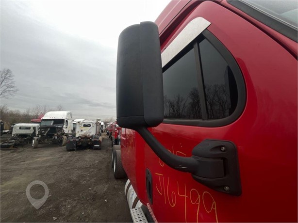 2015 FREIGHTLINER CASCADIA 132 Used Glass Truck / Trailer Components for sale