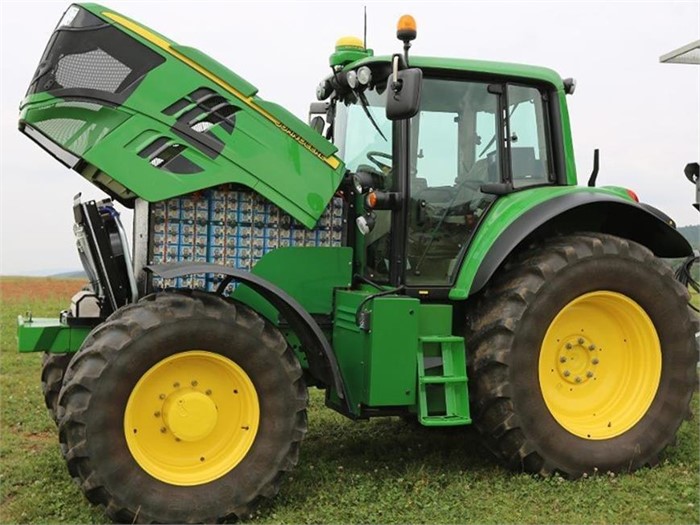 John Deere Demonstrates The GridCON Tractor In The Field Farm