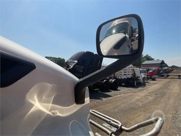 2021 FREIGHTLINER CASCADIA 116 DAY CAB Used Glass Truck / Trailer Components for sale