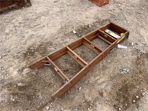 5' WOODEN LADDER Used Ladders / Scaffolding Shop / Warehouse auction results