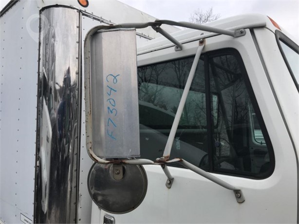 1999 INTERNATIONAL 4700 Used Glass Truck / Trailer Components for sale