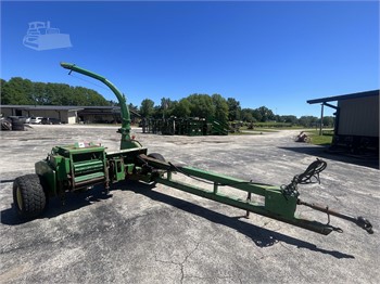 1996 JOHN DEERE 3970 Used Pull-Type Forage Harvesters auction results