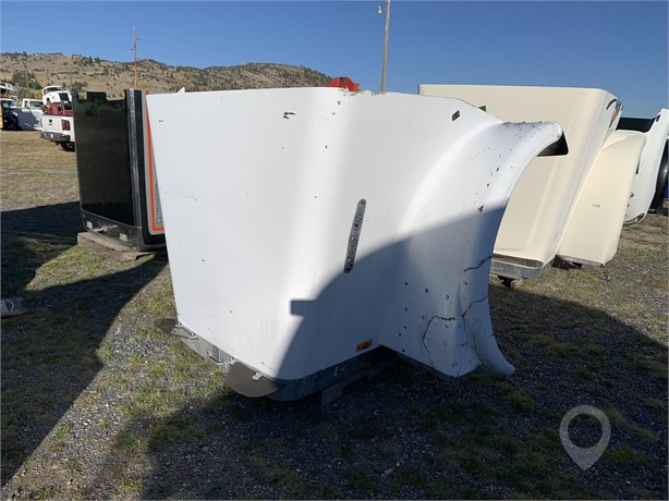 1986 FREIGHTLINER HOOD ASSEMBLY Used Bonnet Truck / Trailer Components auction results