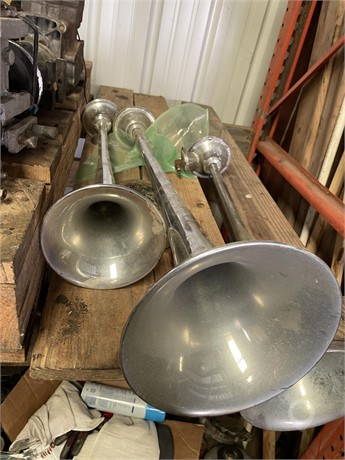 AIR HORN Used Other Truck / Trailer Components auction results