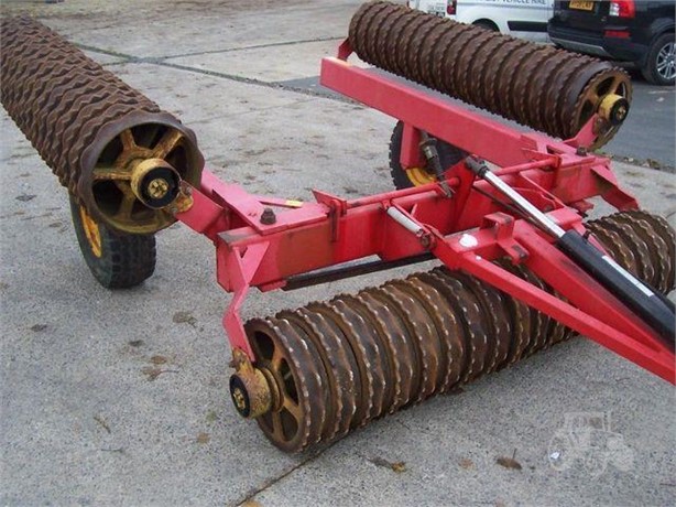 1999 VADERSTAD 6.3 METER FOLDING ROLLERS Used Other Farm Attachments for sale