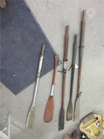 BOAT OARS VINTAGE ASSORTMENT Used Sporting Goods / Outdoor Recreation Personal Property / Household items auction results