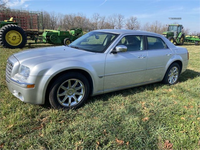 05 Chrysler 300c For Sale In Columbia City Indiana Equipmentfacts Com