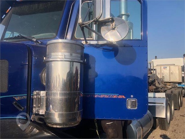 2004 PETERBILT 385 Used Cab Truck / Trailer Components for sale
