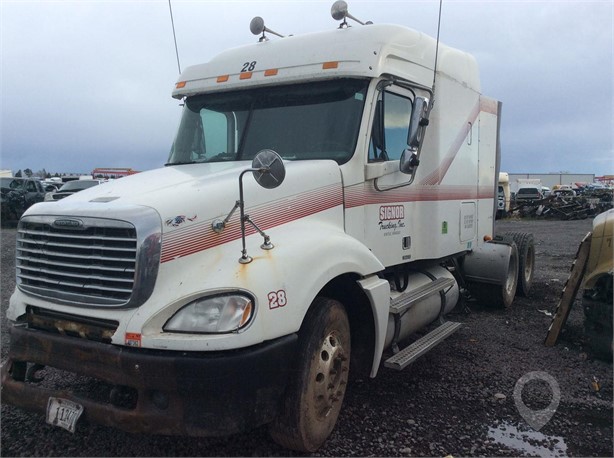 2003 FREIGHTLINER COLUMBIA 120 Used Cab Truck / Trailer Components for sale