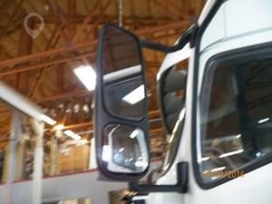 2005 VOLVO VNL Used Glass Truck / Trailer Components for sale