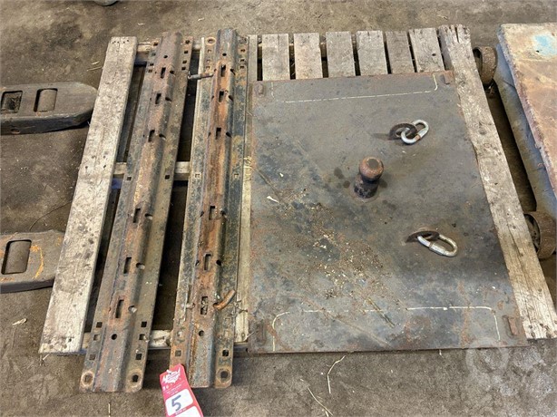 GOOSENECK HITCH PLATE WITH RAILS Used Other Truck / Trailer Components auction results