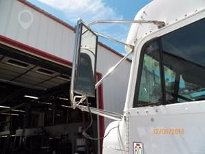 2000 FREIGHTLINER FLD120 Used Glass Truck / Trailer Components for sale