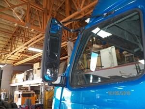 2005 VOLVO VNM Used Glass Truck / Trailer Components for sale