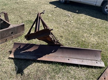 3 PT. HITCH BLADE (7'WIDE) Used Other upcoming auctions