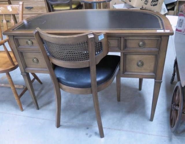 Sligh Lowry Desk With Leather Inset And Chair A New Day Auctions