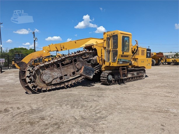2010 VERMEER T855 COMMANDER III Used Ride On Trenchers / Cable Plows for hire