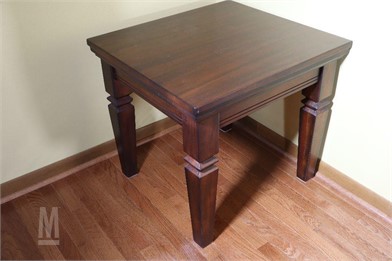 Decorative Wooden Side Table Otros Artículos Para La Venta - mg red tuxedo high class roblox