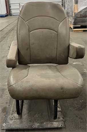 INTERNATIONAL 9900I Used Seat Truck / Trailer Components for sale
