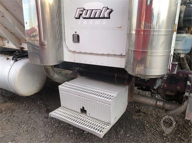 1988 PETERBILT 379 Used Battery Box Truck / Trailer Components for sale