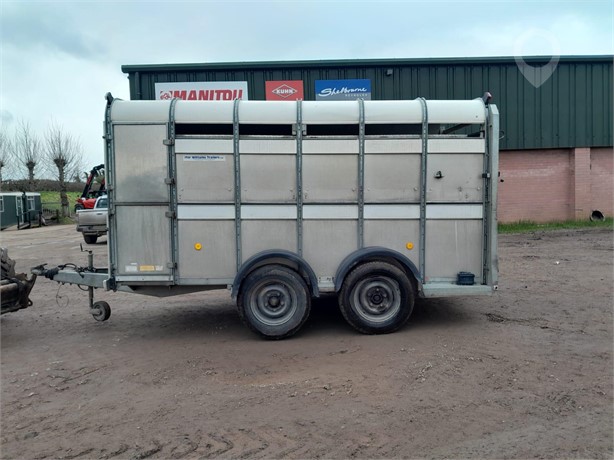 2000 IFOR WILLIAMS TA510G Used Livestock Trailers for sale