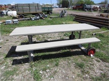 PICNIC TABLE PORTABLE Used Lawn / Garden Personal Property / Household items upcoming auctions