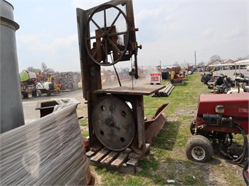 LARGE BANDSAW Used Other upcoming auctions