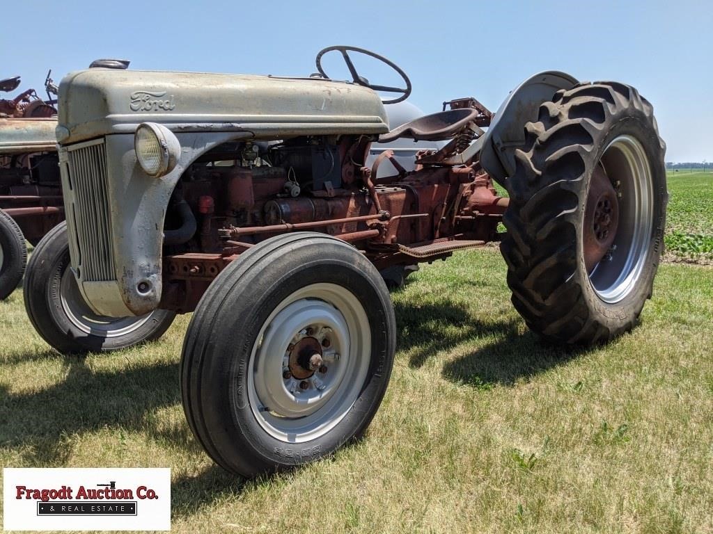 1950 Ford 8n Tractor Sn Fresh Service Fragodt Auction And Real Estate