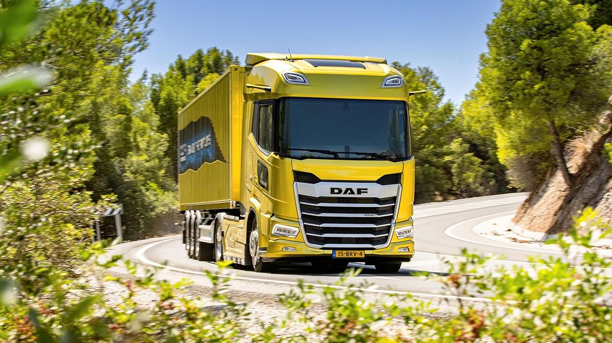 DAF launches new XD truck series for distribution and vocational markets in  Europe