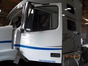 2006 VOLVO VNL Used Door Truck / Trailer Components for sale