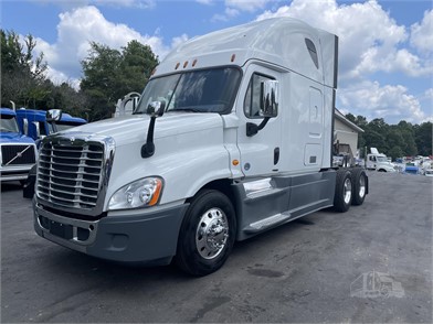 Freightliner Cascadia 125 Evolution Conventional Trucks W Sleeper Auction Results 1 Listings Truckpaper Com Page 1 Of 36
