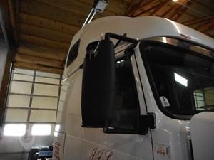 2005 VOLVO VNL670 Used Glass Truck / Trailer Components for sale