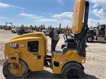 2022 CATERPILLAR CC2.7 Used Combination Compactors for hire