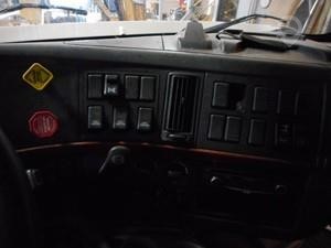 2005 VOLVO VNL670 Used Other Truck / Trailer Components for sale