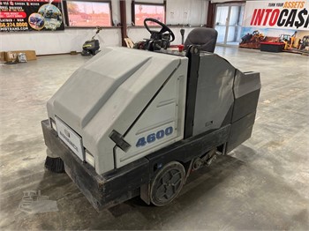 ADVANCE 4600 Used Sweepers / Broom Equipment auction results