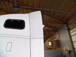 2005 VOLVO VNL Used Body Panel Truck / Trailer Components for sale