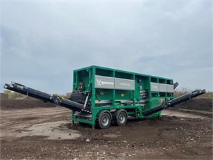 Komptech Crambo shredder and Topturn compost turner, the industry