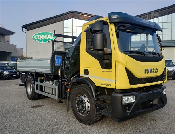 2018 IVECO EUROCARGO 180-280 Used Camion ribaltabile con gru in vendita
