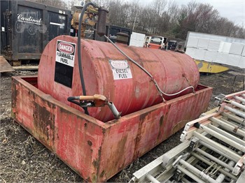 TIDY TANK LTD DIESEL 2000L FUEL STORAGE TANK WITH FILL-RITE 356PM 115V  ELECTRIC FUEL PUMP / - Able Auctions