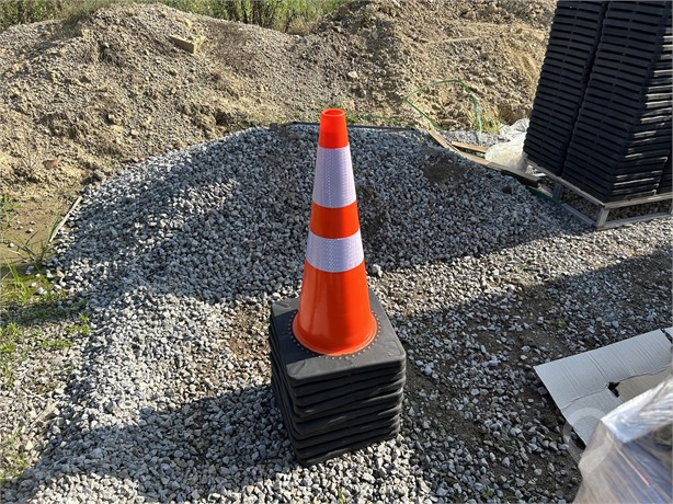 10 SAFETY CONES Used Safety Shop / Warehouse auction results