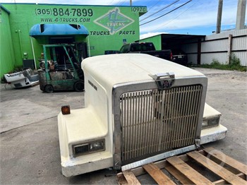 2005 WESTERN STAR 4900FA Used Bonnet Truck / Trailer Components for sale
