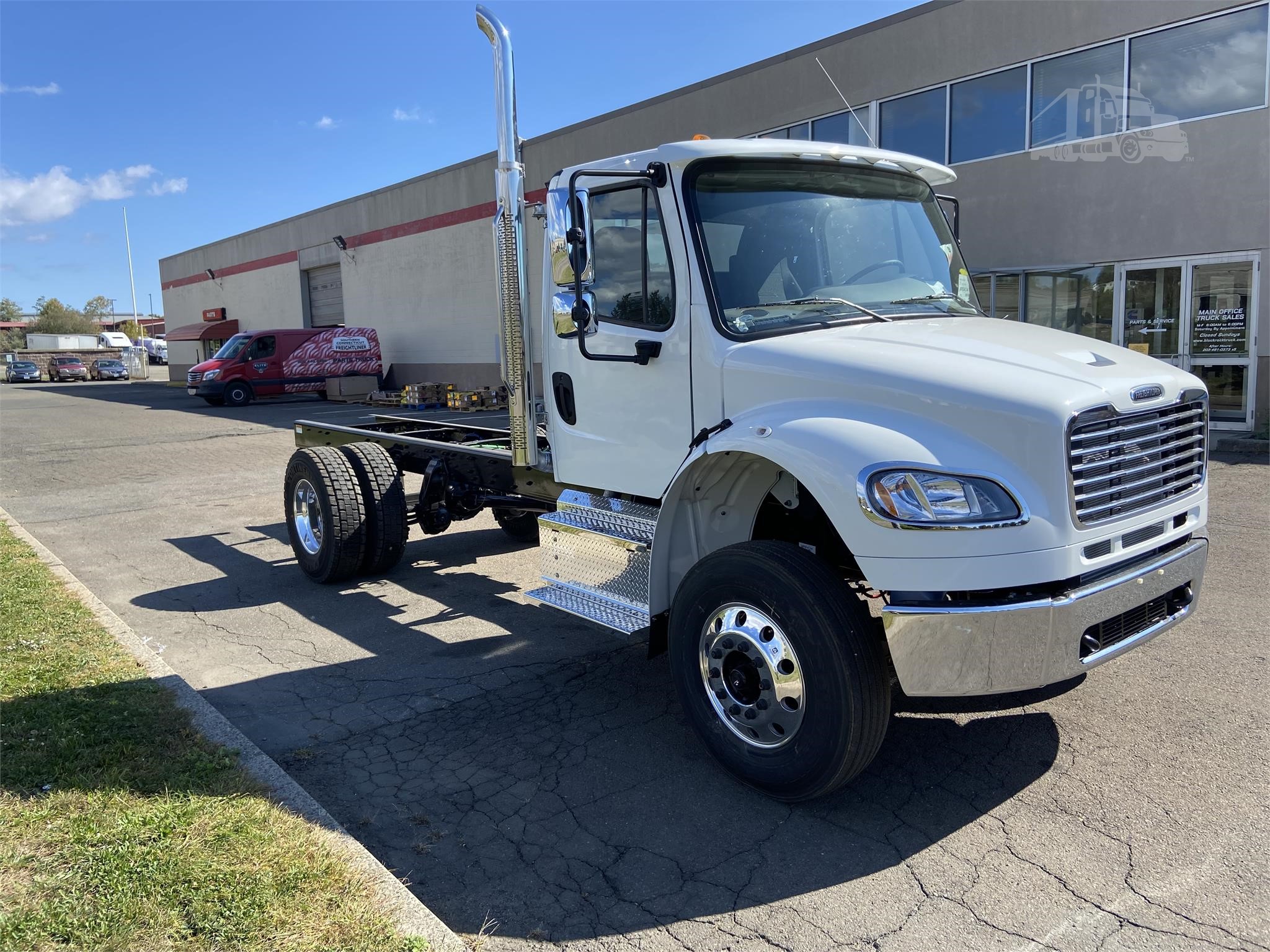 2022 FREIGHTLINER BUSINESS CLASS M2 106 For Sale In Branford