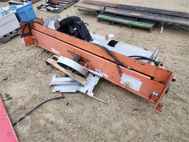 MONROE TAILGATE SPREADER Used Other Truck / Trailer Components auction results