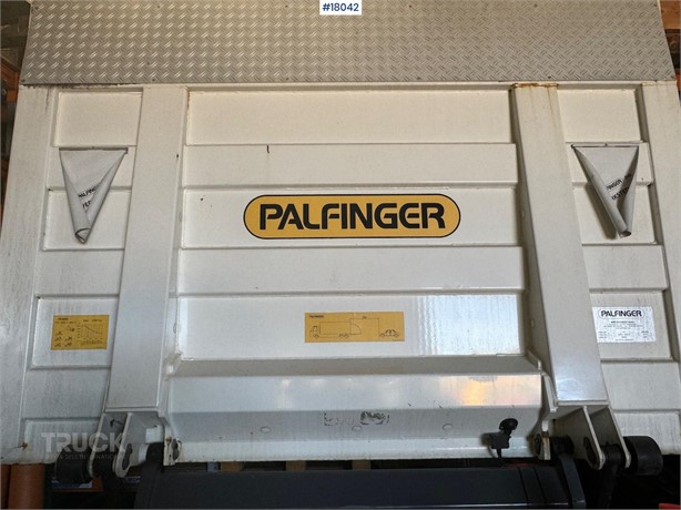 2016 PALFINGER LIFT Used Pflug zum verkauf
