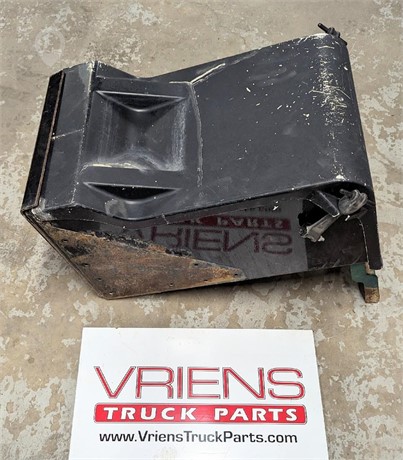 KENWORTH T800 Used Battery Box Truck / Trailer Components for sale