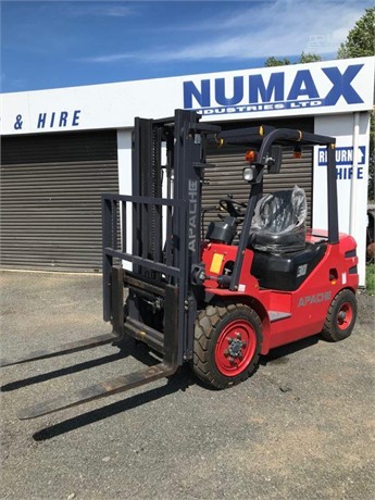 APACHE HH30Z Used Pneumatic Tire Forklifts for sale
