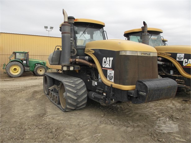 1999 CATERPILLAR CH75E Used 300 HP or Greater Tractors for hire