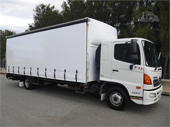 2009 HINO 500FD1024 Used Curtainsider Trucks for sale