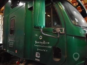 2000 FREIGHTLINER C120 CENTURY Used Door Truck / Trailer Components for sale