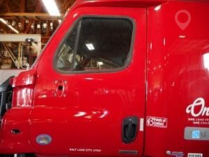 2016 FREIGHTLINER CASCADIA Used Door Truck / Trailer Components for sale