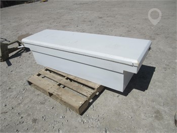 PICKUP TOOL BOX FULL SIZE OVER THE RAIL Used Tool Box Truck / Trailer Components auction results